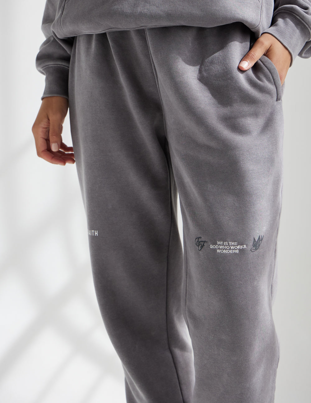 God-of-Miracles-Unisex-Sweatpant_01.jpg