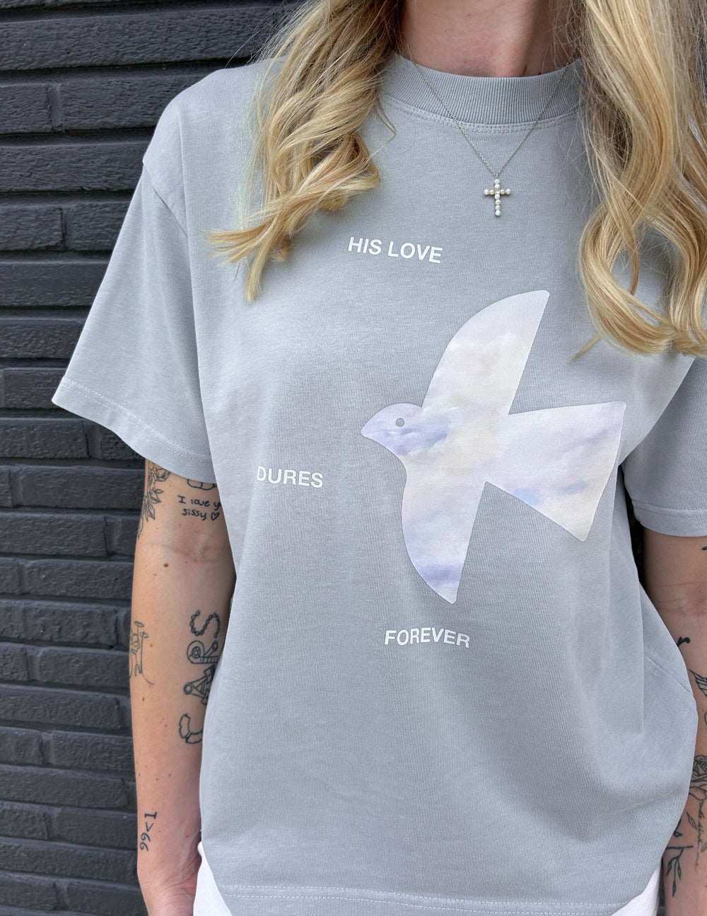 His-Love-Endures-Forever-Heavyweight-Tee_05.jpg