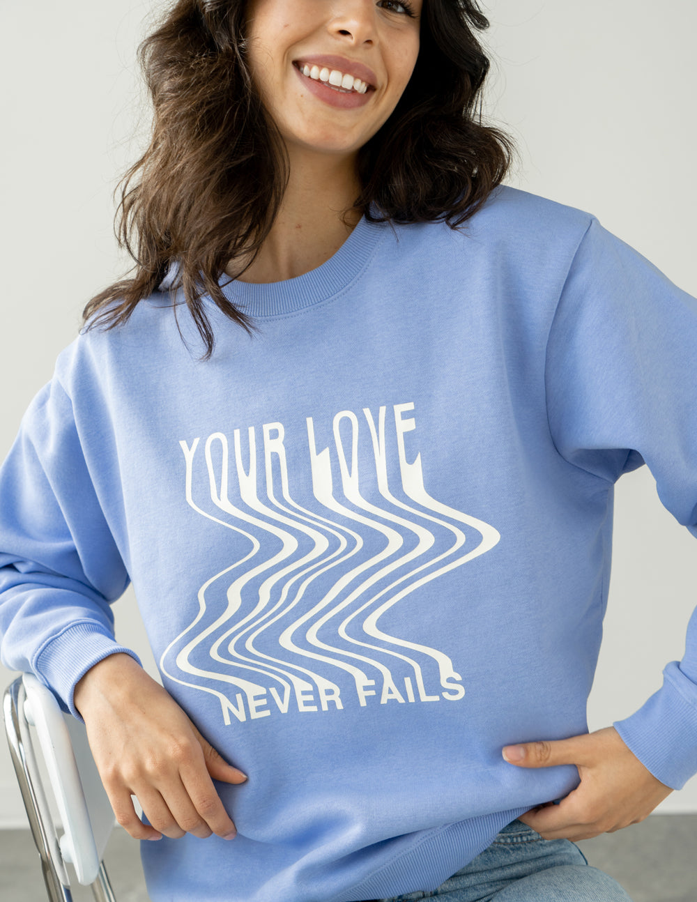 Love-Never-Fails-Blue-Unisex-Crewneck_01.jpg