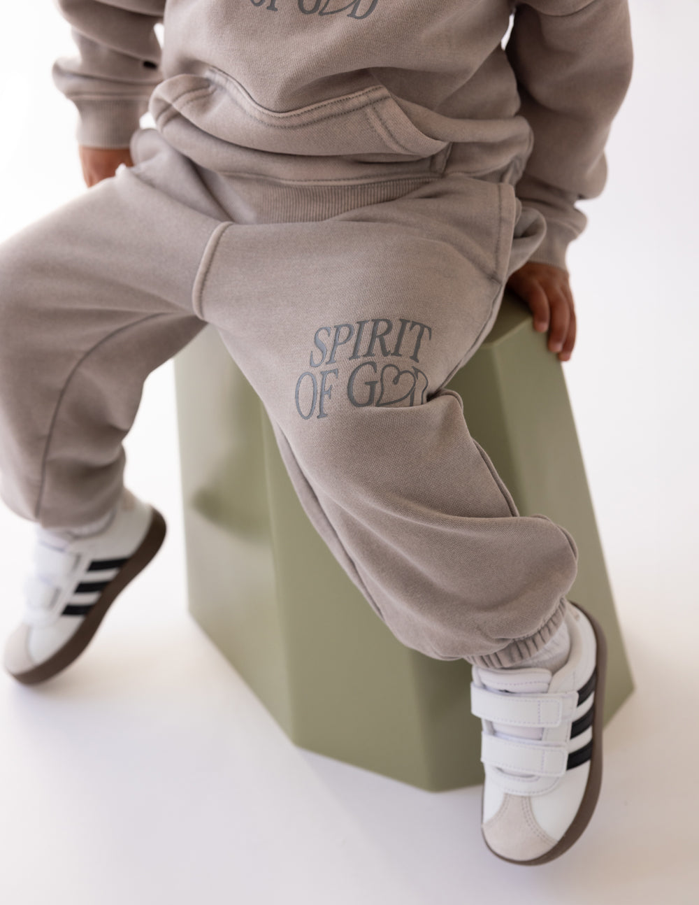Spirit-of-God-Kids-Sweatpant_01.jpg