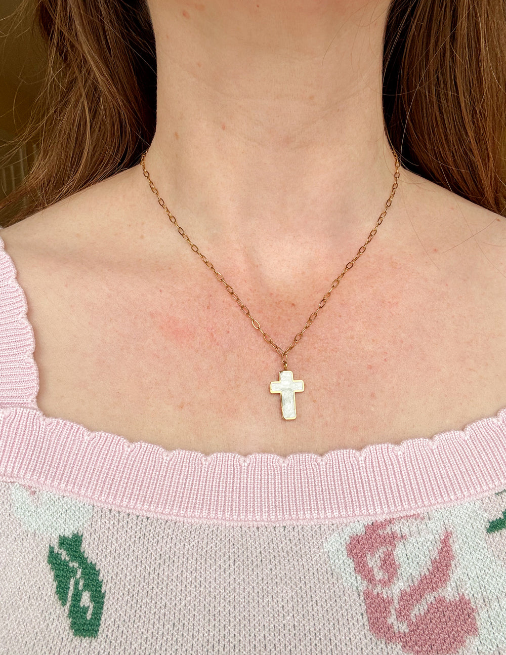White-Enamel-Cross-Necklace_04.jpg